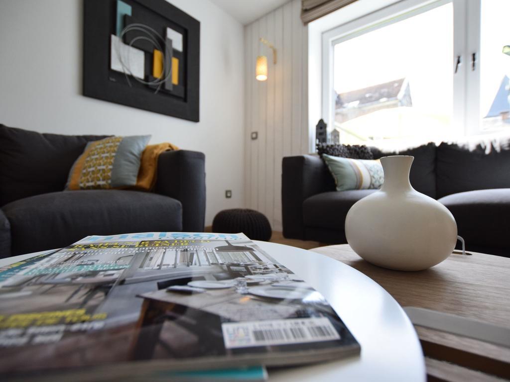 Modern Holiday Home In Bastogne With Fenced Garden Kültér fotó