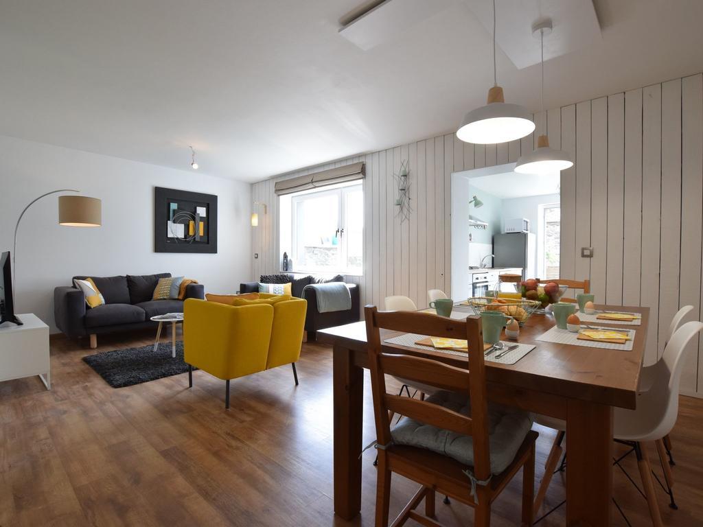 Modern Holiday Home In Bastogne With Fenced Garden Kültér fotó